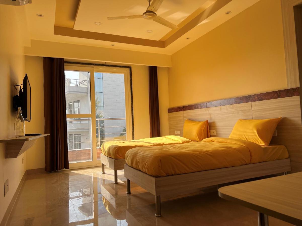 Windchime 853 Hotel Gurgaon Exterior photo